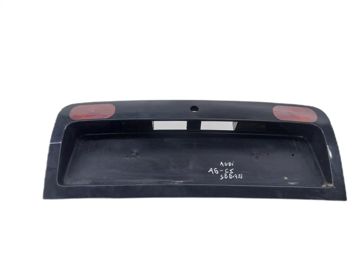 Embellecedor portón Audi A6 C5 1.8 T 4B5945695