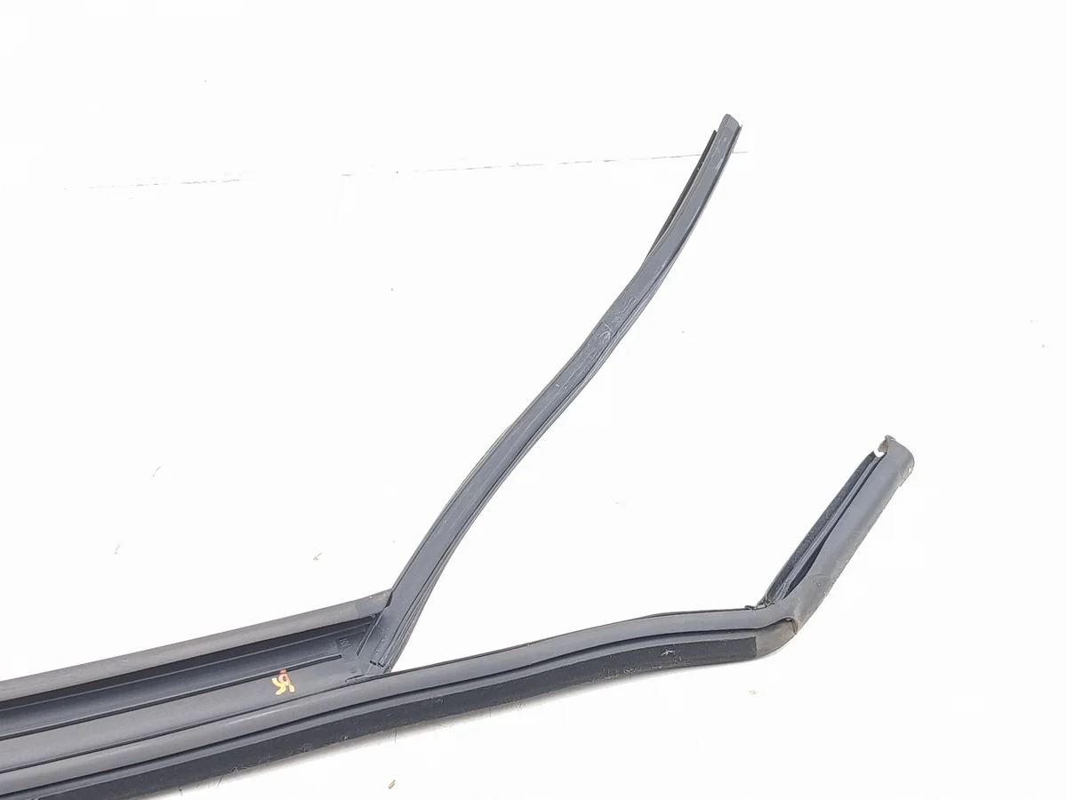 Dichtung Frontscheibe Skoda Enyaq iV 5LA837432B image 5