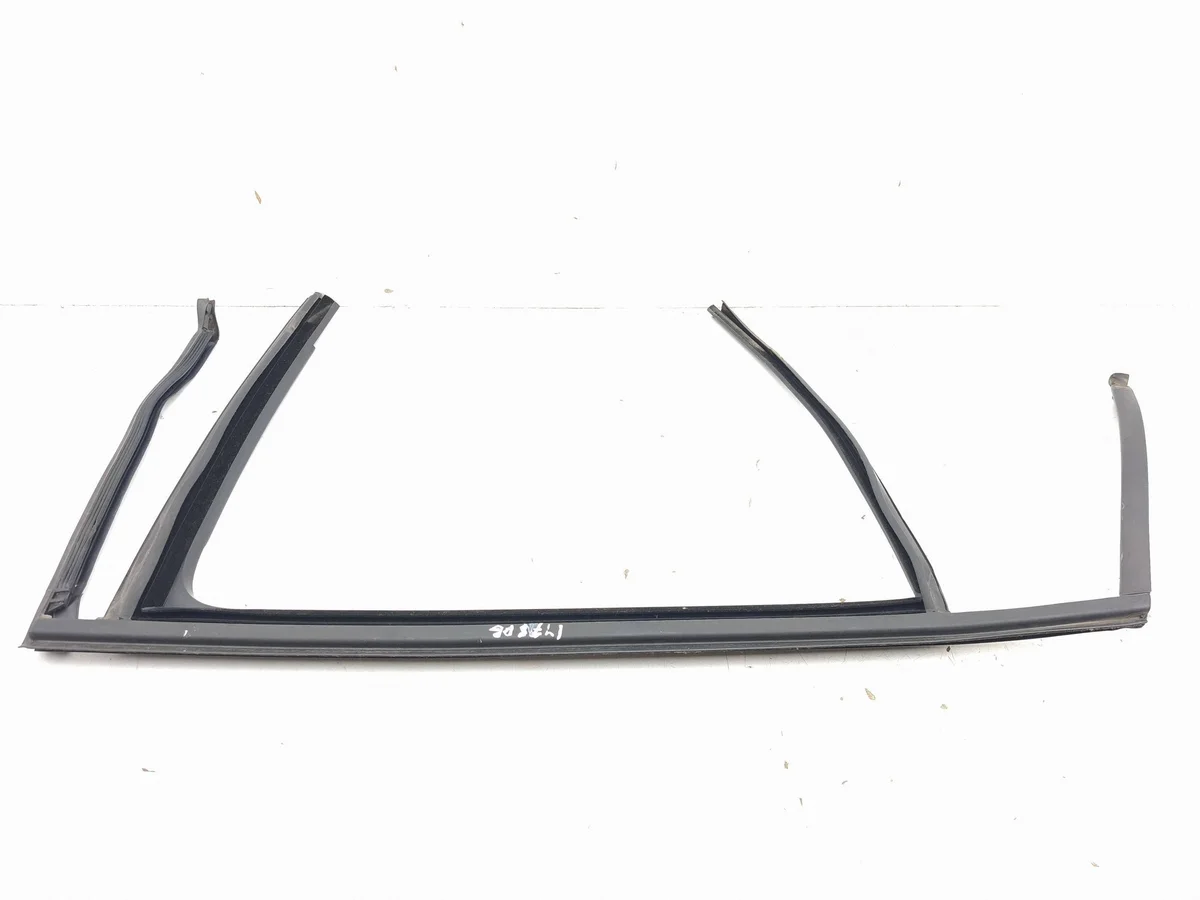 Guarnizione Vetro Posteriore Skoda Enyaq iV 5LG839432D