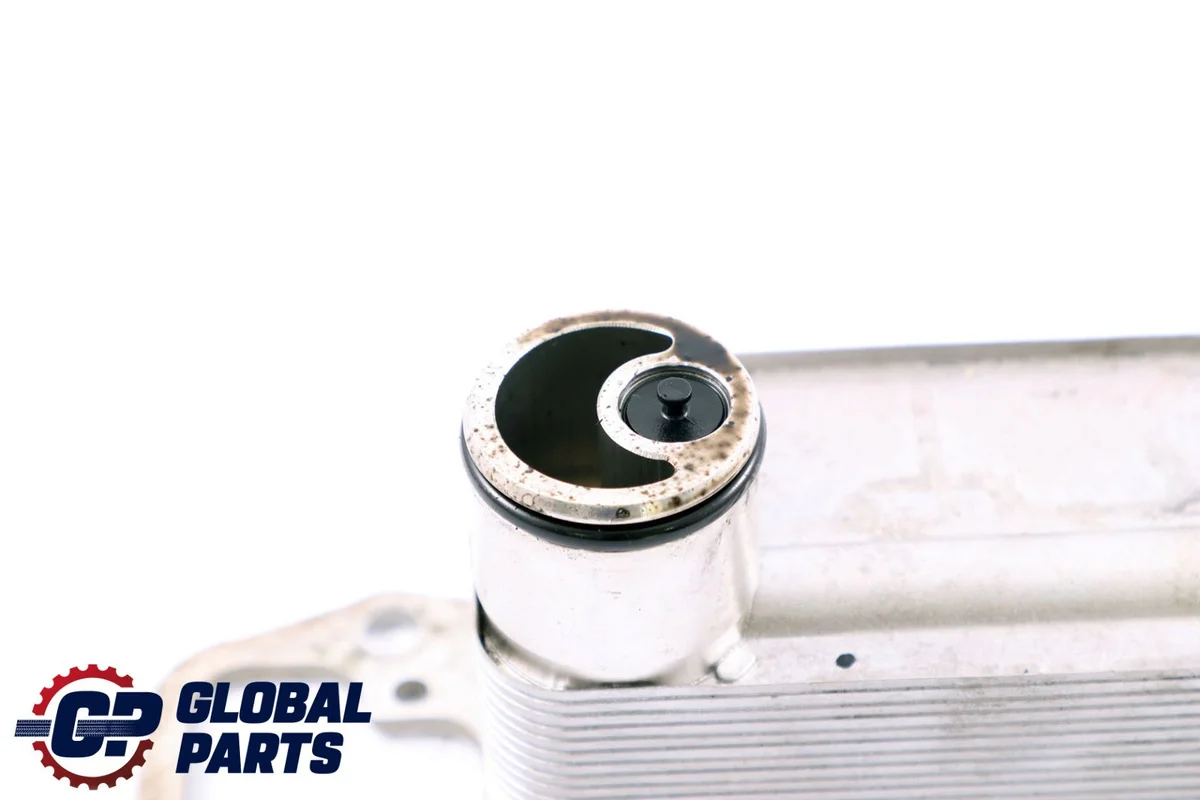 BMW X5 E70 Oliekoeler 8512435 Gebruikt image 9