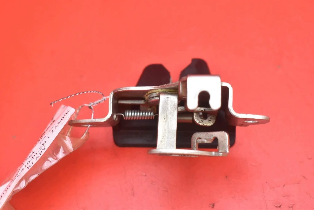 Serrure hayon Suzuki SX4 I Sedan 06-14 image 5