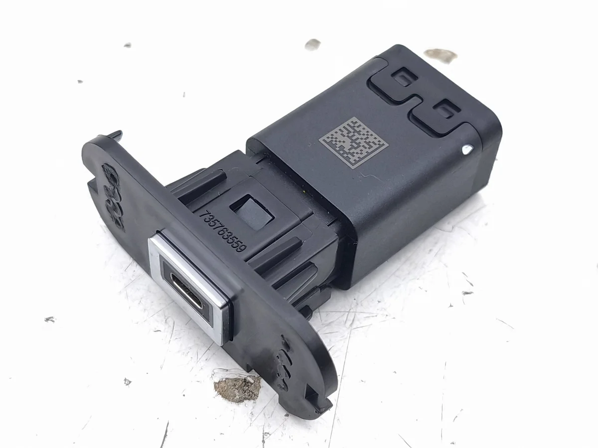 Jeep Avenger USB-poort 73577860VV image 3