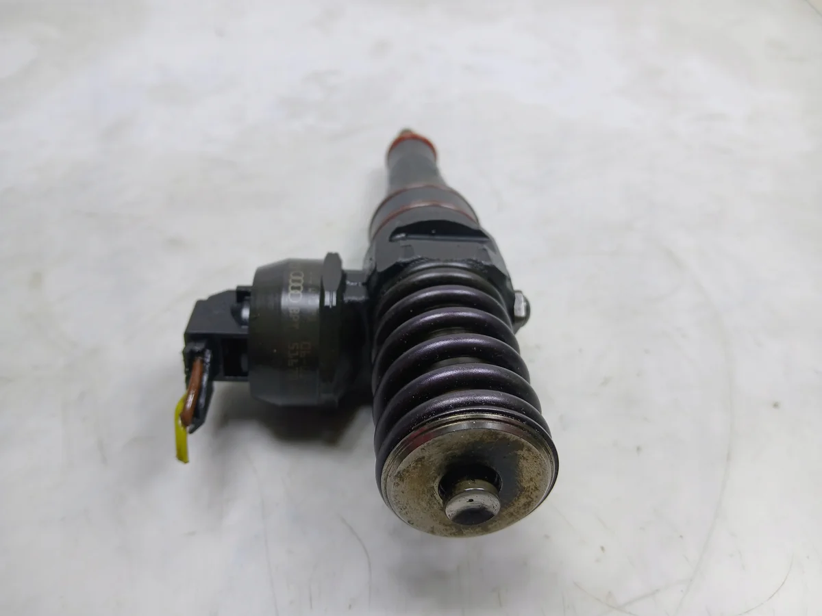 Einspritzdüse VW Passat B6 2.0 TDI image 5