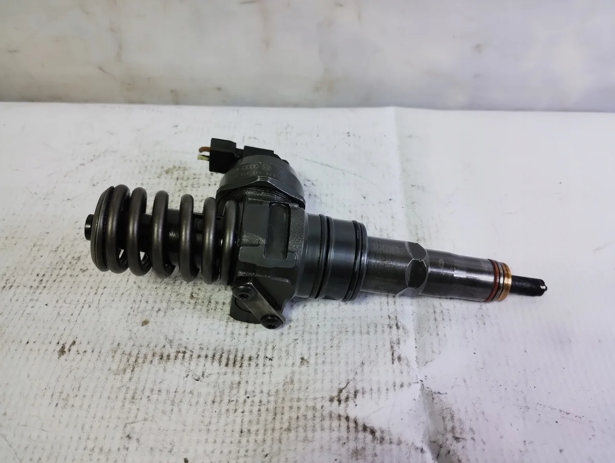 Inyector VW Sharan 1.9 TDI Usado image 5