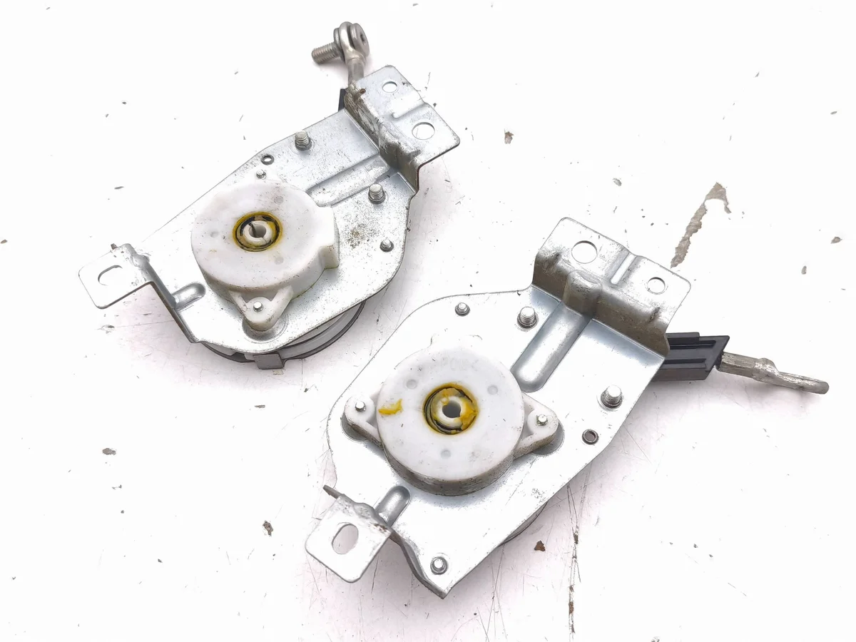 Citroen C-Crosser Limiteur Coffre 2011 091016 image 5