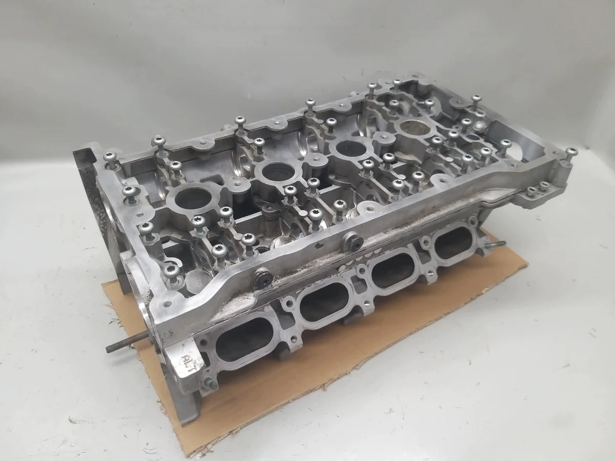 Engine Cylinder Head 2.0 B ALT Passat B5 A4