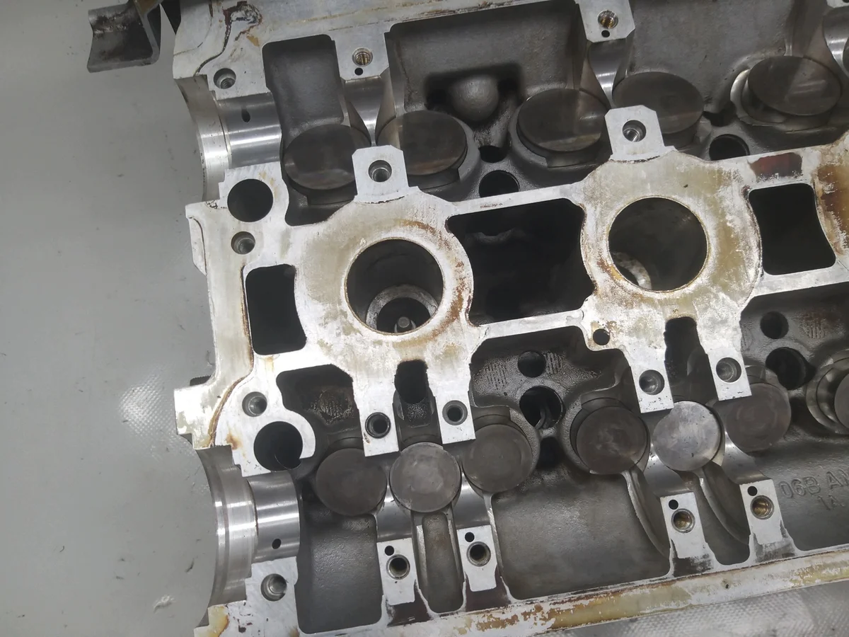 Culasse 2.0 B ALT Passat B5 A4 B6 B7 image 10