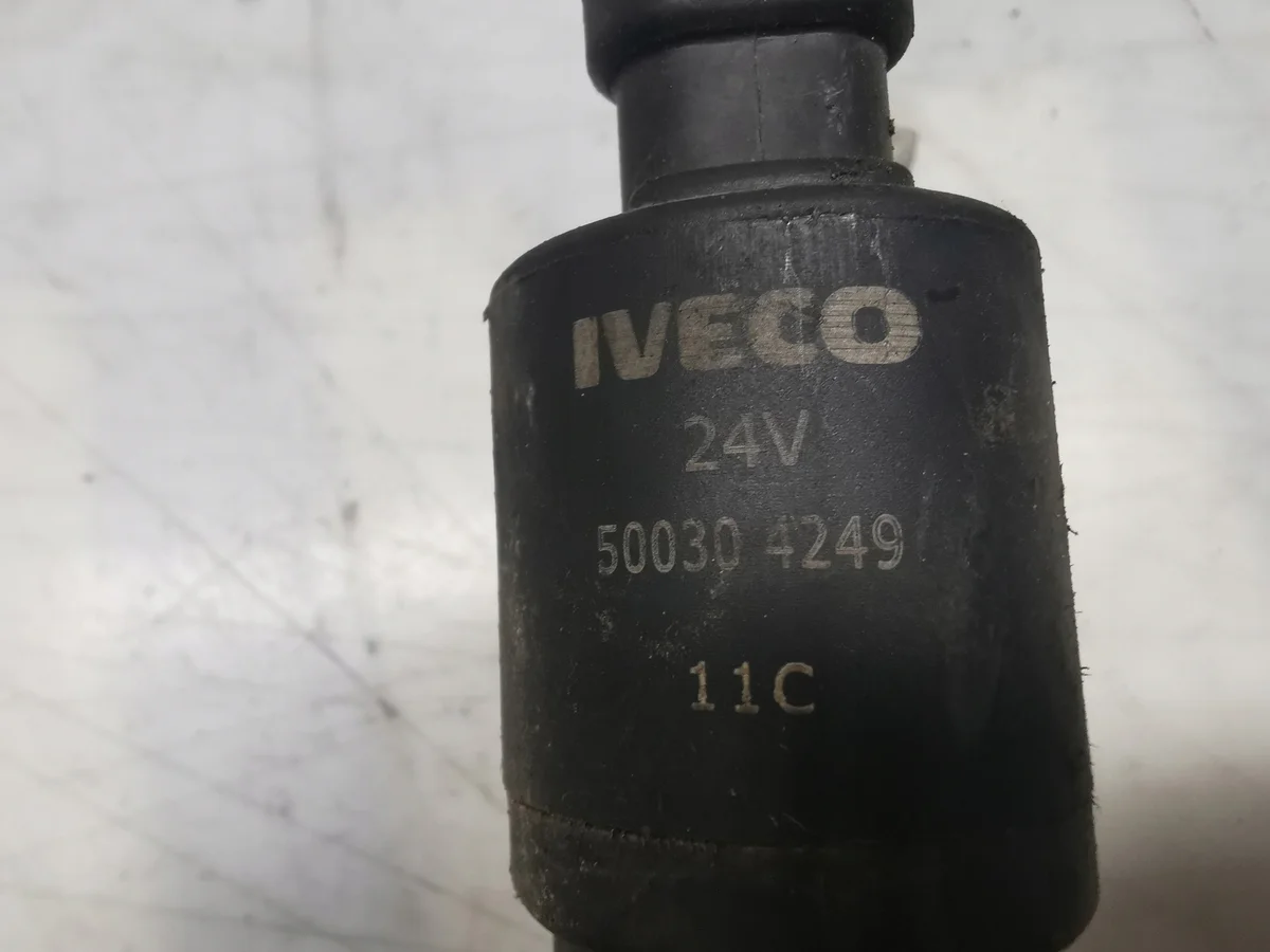 Iveco 500304249 Scheibenwaschpumpe gebraucht image 3