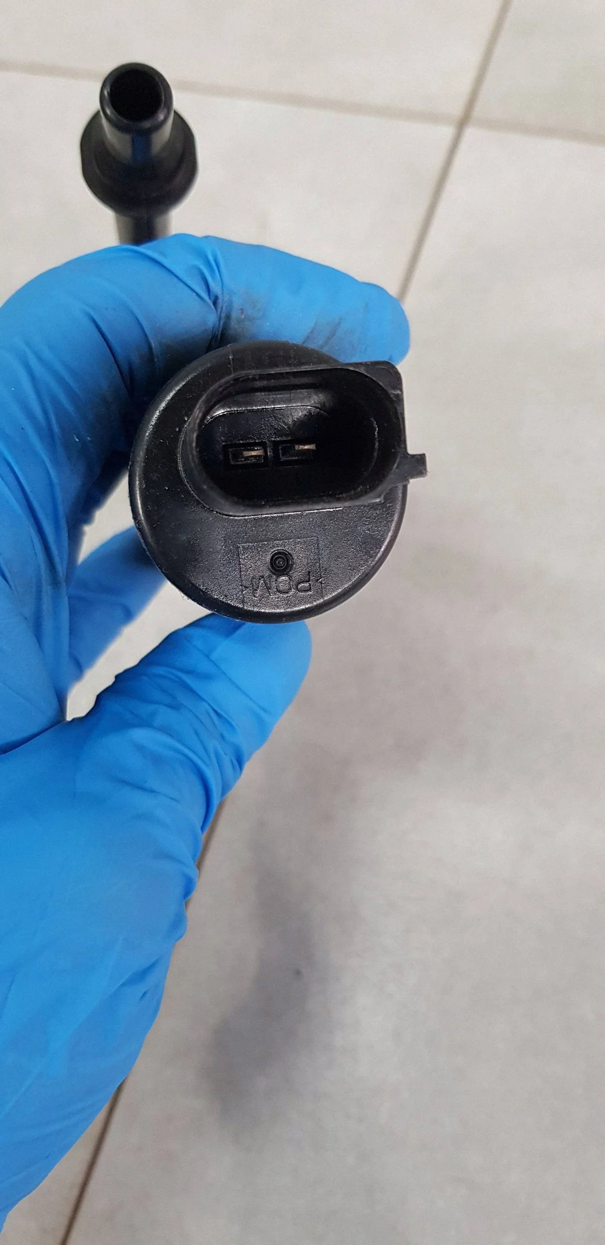 VW Passat B7 Scheibenwaschpumpe 6R0955681 image 4