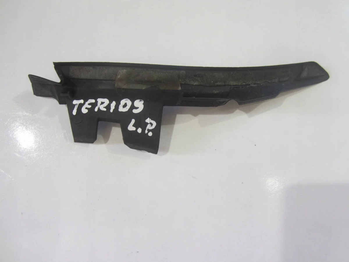 Daihatsu Terios II vasen etulistan image 6