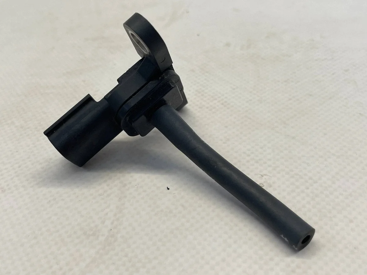 Toyota Lexus Unterdruckventil 89421-33010 image 3
