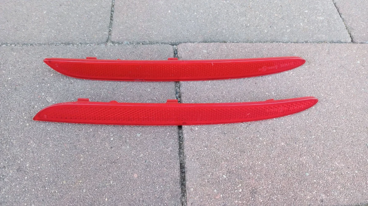 Mercedes GLB W247 GLC W253 Rear Bumper Reflector