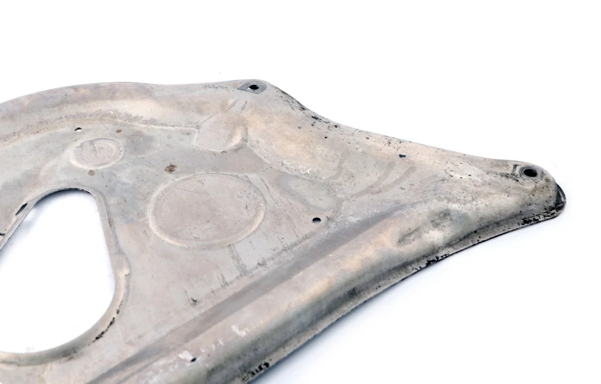BMW E65 E66 Plaque Cache Moteur 6767228 image 8