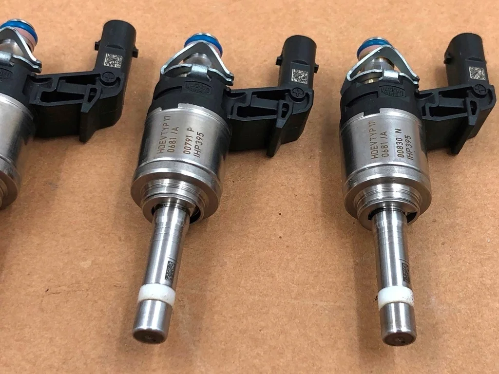 Injector Set 04E906036AL Audi Skoda image 4