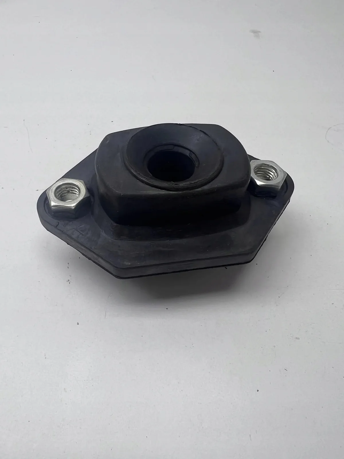 Amortyzator BMW OE 33526768544 Usado