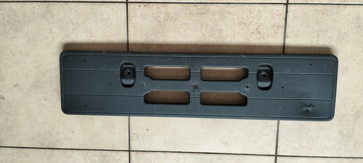 VOLVO XC60 II Cadre Plaque Immatr. 32227716