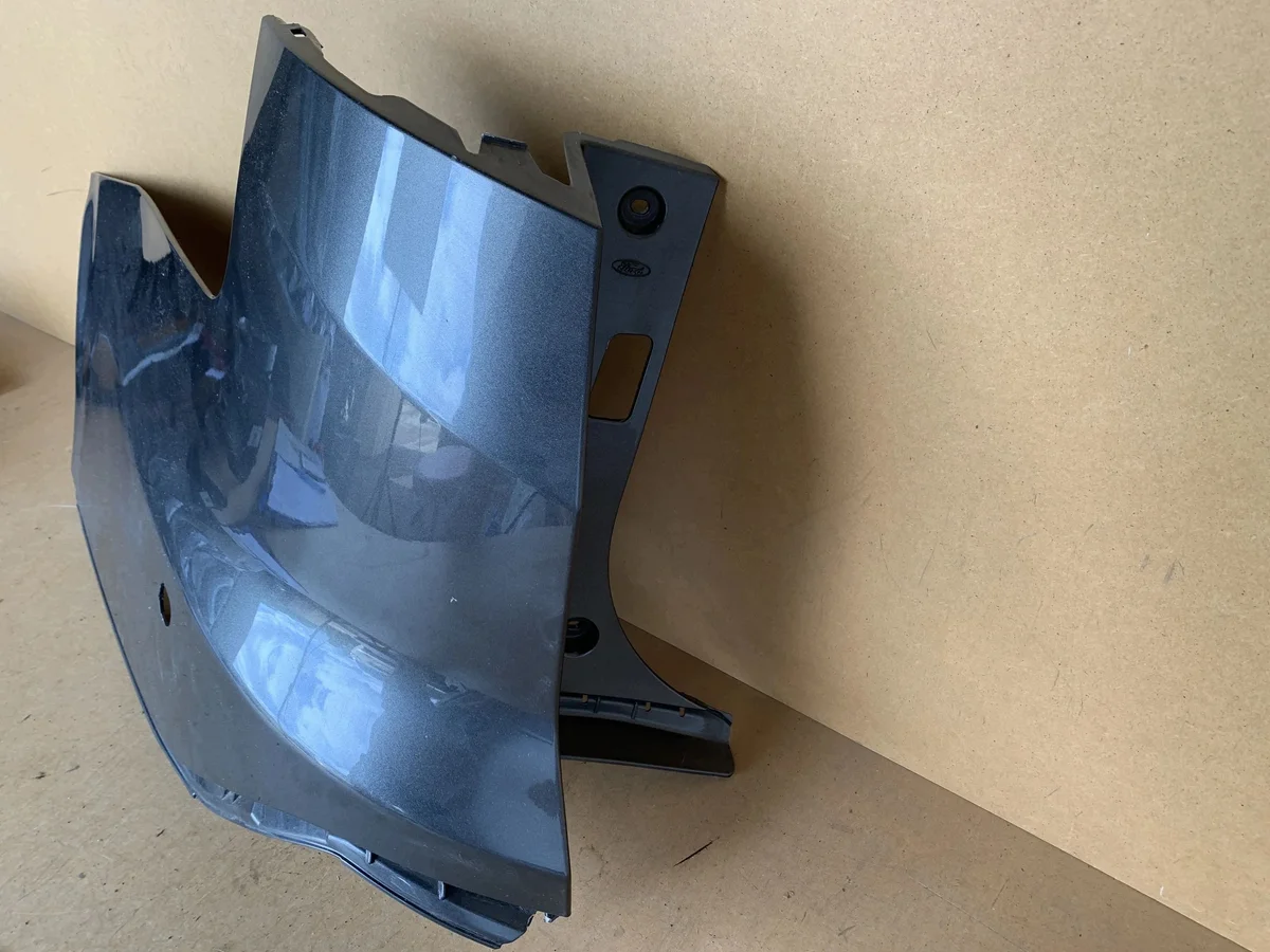 Achterbumperhoek links Ford Focus MK3 image 3
