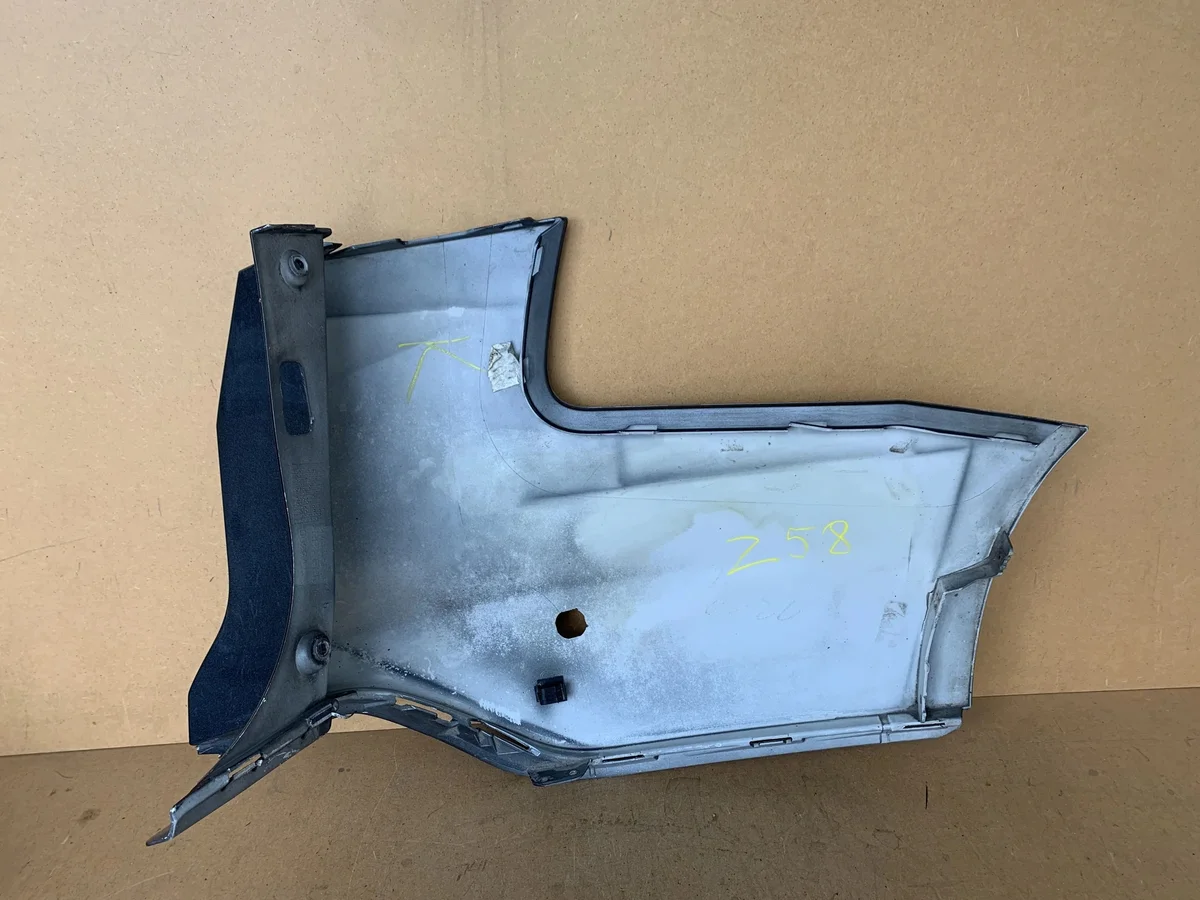 Achterbumperhoek links Ford Focus MK3 image 4