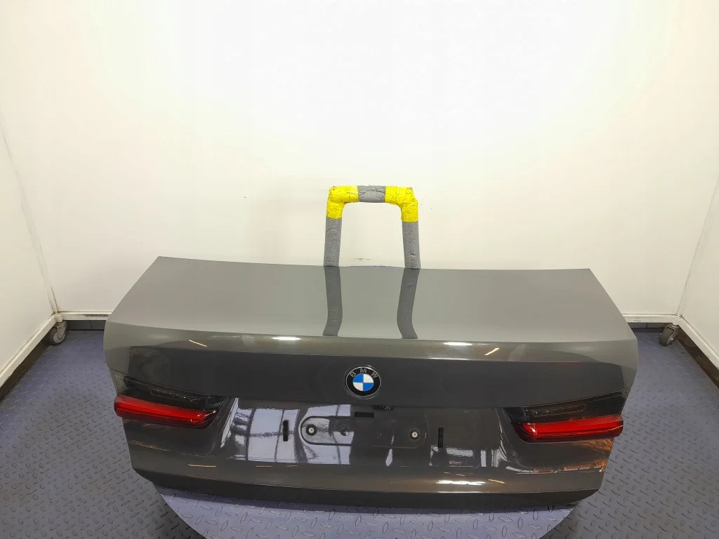 Tampa do porta-malas BMW 3 G20 Sedan Usada