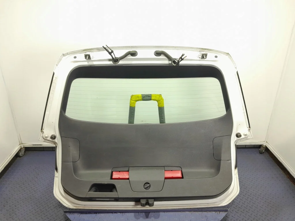 VW Passat B8 Kombi Baklucka LC9A image 9