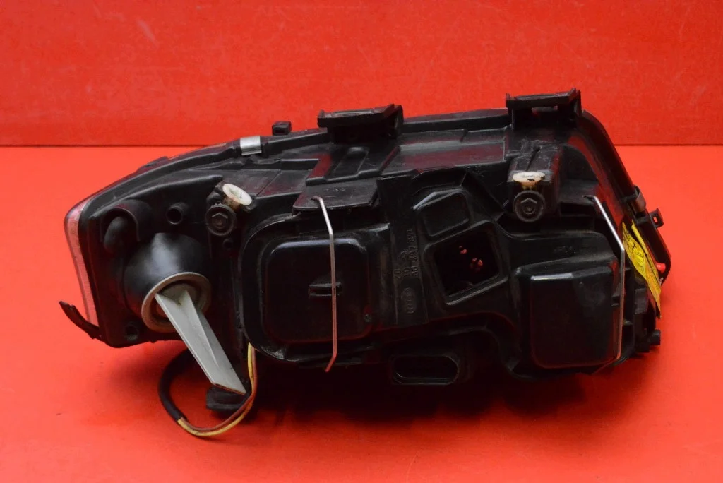 Farol Esquerdo Audi A6 C5 97-01 Xenon image 4