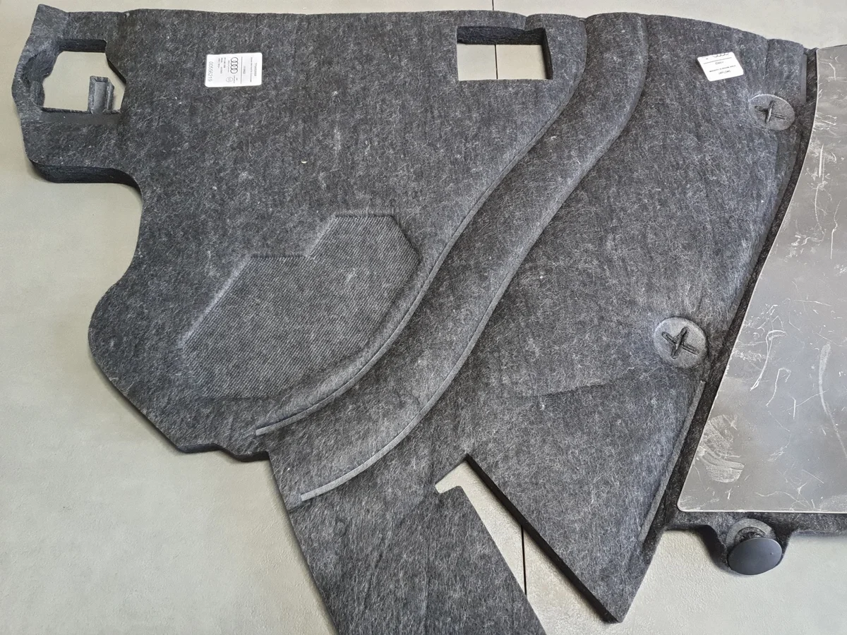 Audi A3 8Y Isolation Gauche 8Y4863895 image 3