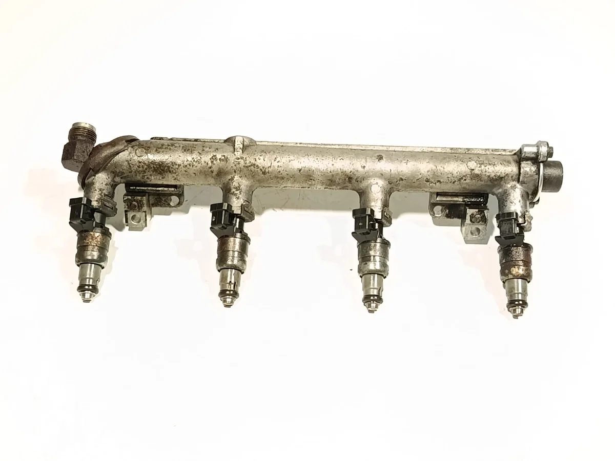Opel Astra Injector Rail 2.2 16V Used