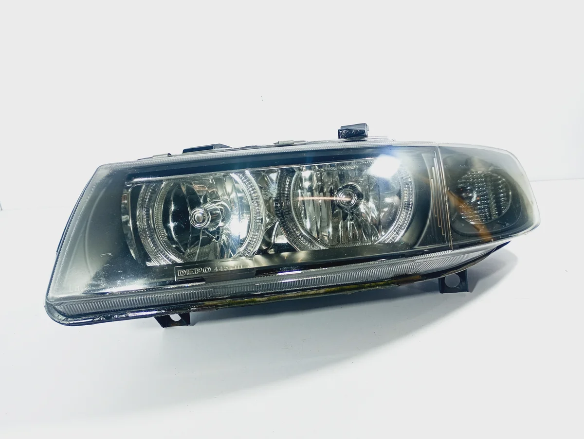 Farol Esquerdo Seat Leon 1 99-06 Usado OE image 3