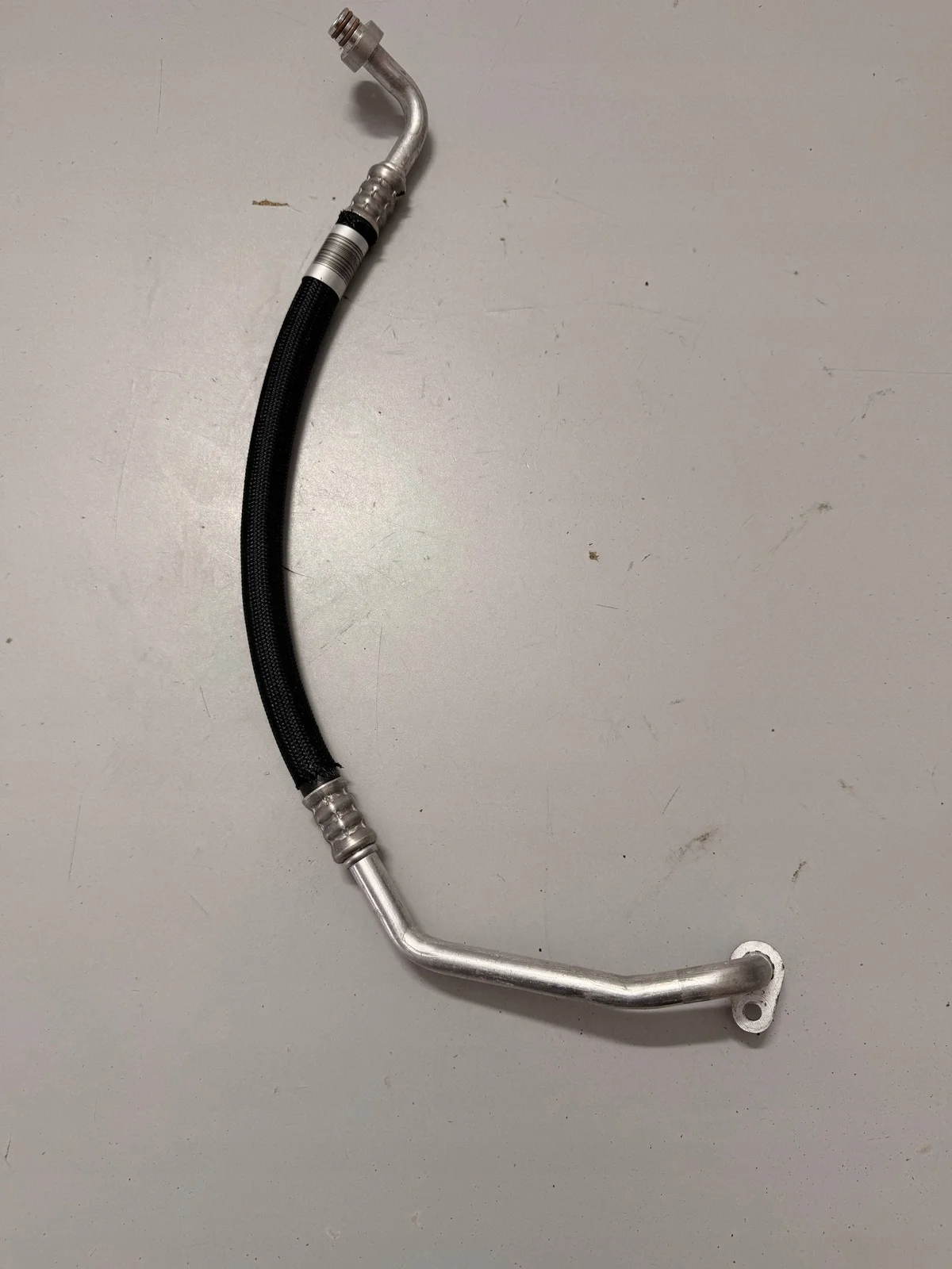 Tubo A/C Peugeot 2008 II 2024 9850482380