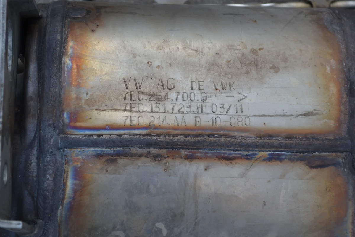 Used DPF Filter Catalyst VW T5 2.0 TDI 7E0131703F image 6