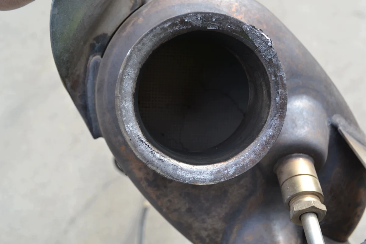 Used DPF Filter Catalyst VW T5 2.0 TDI 7E0131703F image 8