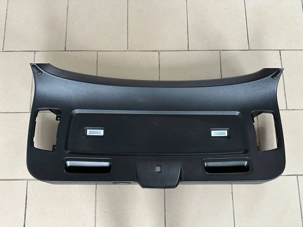 Tapiceria Porta-malas BMW X6 E71 2013
