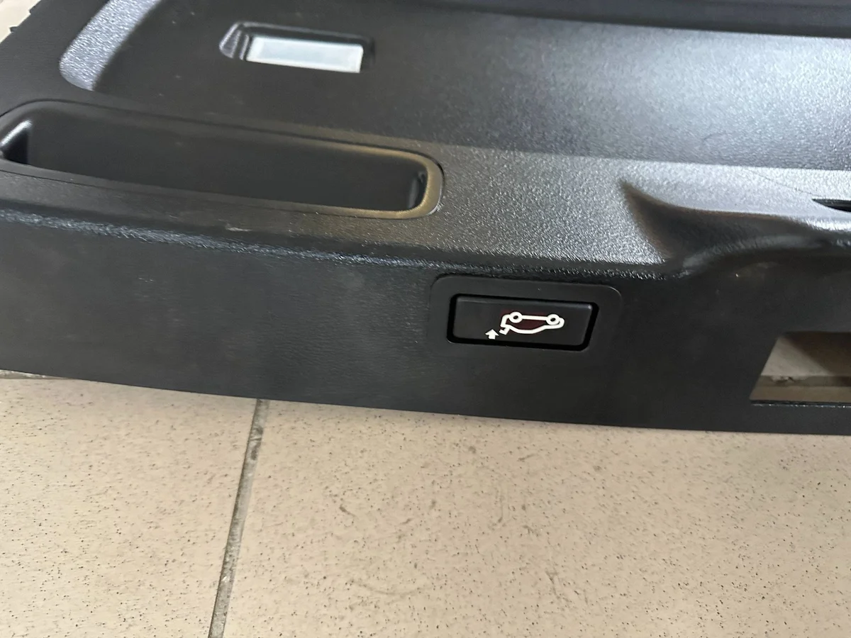 BMW X6 E71 Verkleidung Heckklappe gebraucht image 5