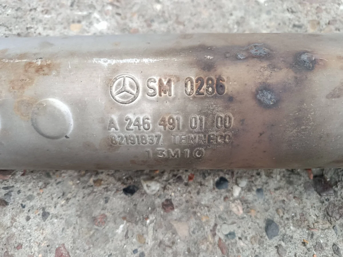 Mercedes CLA C117 Einddemper M270 A2464910600 image 8