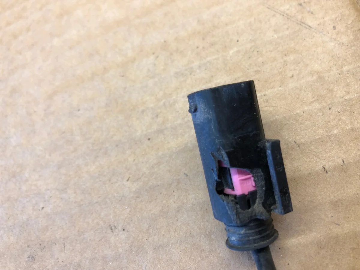 BMW F20 F21 F22 F23 F30 Schloss Motorhaube Links image 3