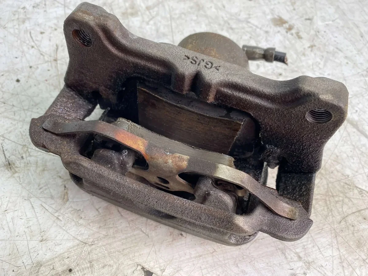 MG MG 4 Front Brake Caliper 10893206 image 7