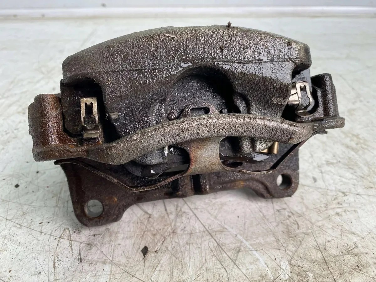 MG MG 4 Brake Caliper Front 10893207 image 7