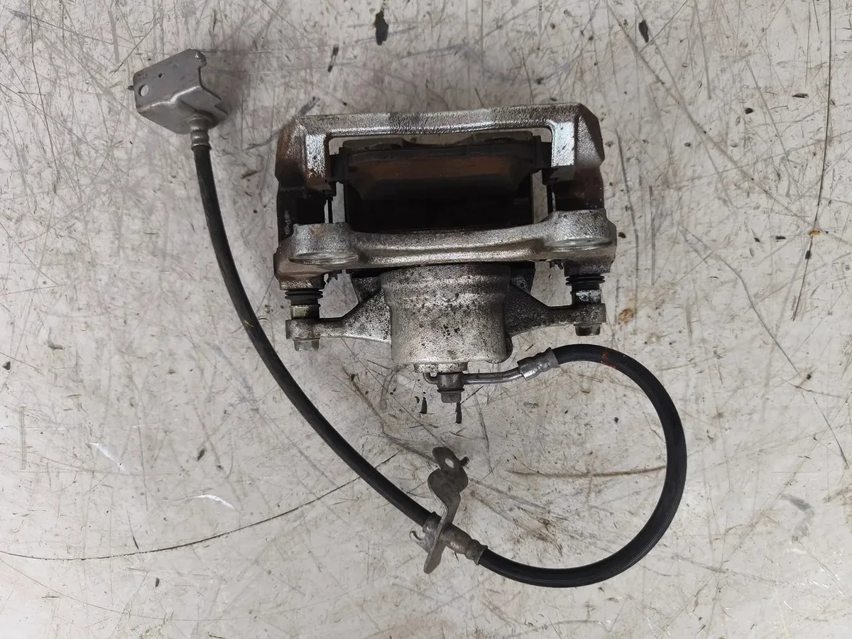 Kia EV6 Étriers de frein avant 58110GI600 image 3