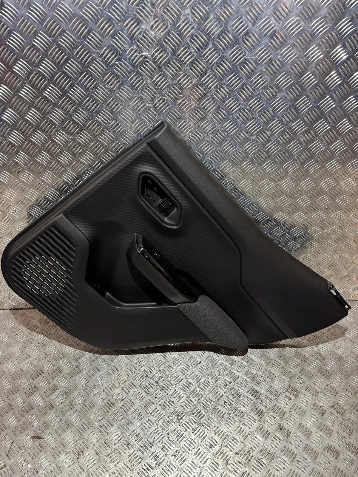 Painel Porta Traseira Direita Suzuki e Vitara 25-