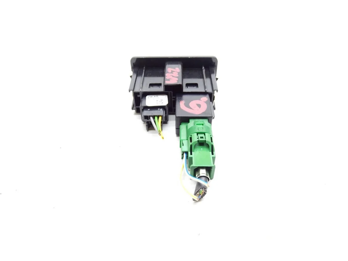 USB Buchse 5Q0035726E VW Golf VII image 4