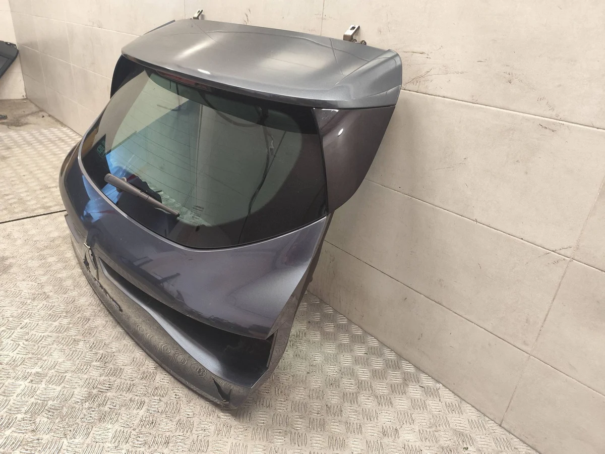 Hayon Renault Megane IV 2016 - Code TEKPN image 7