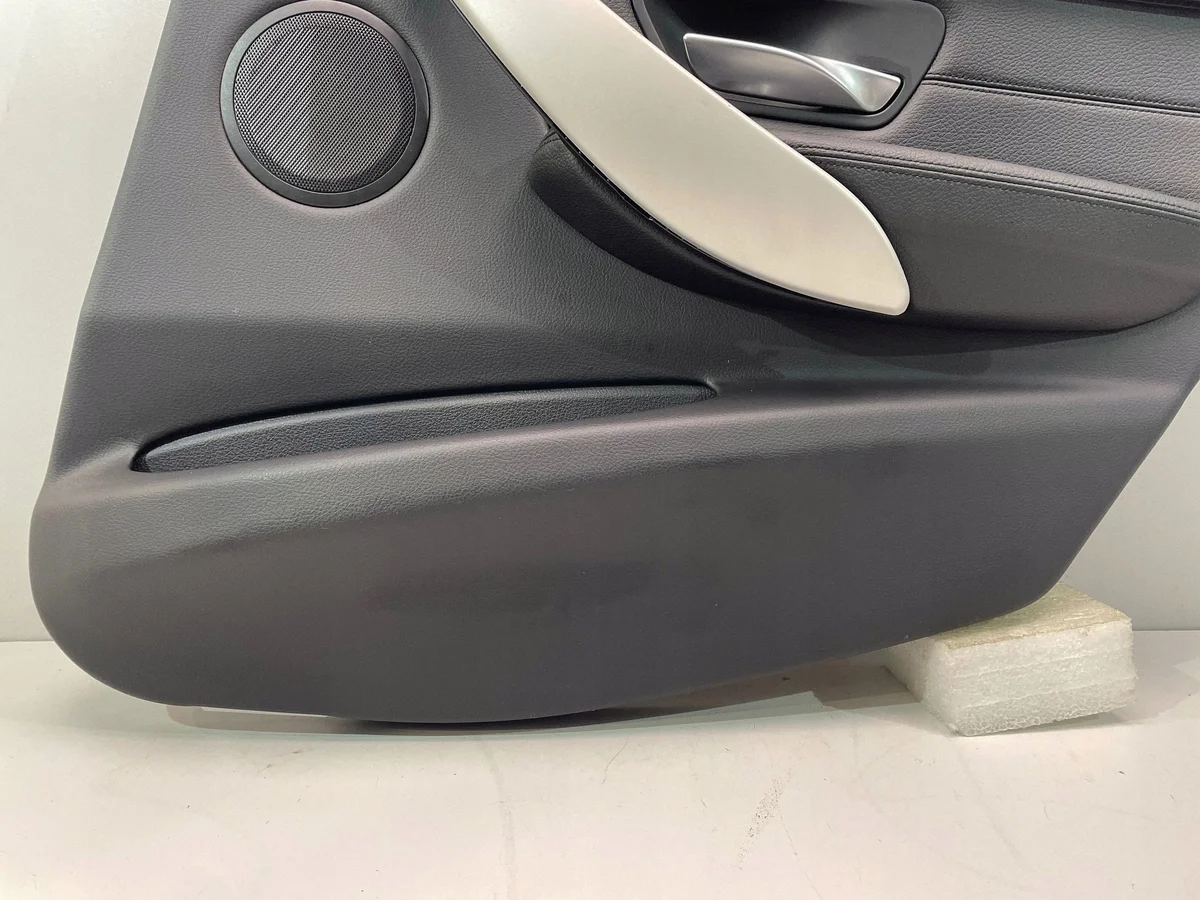Panneau porte avant droit BMW 3 F31 image 4