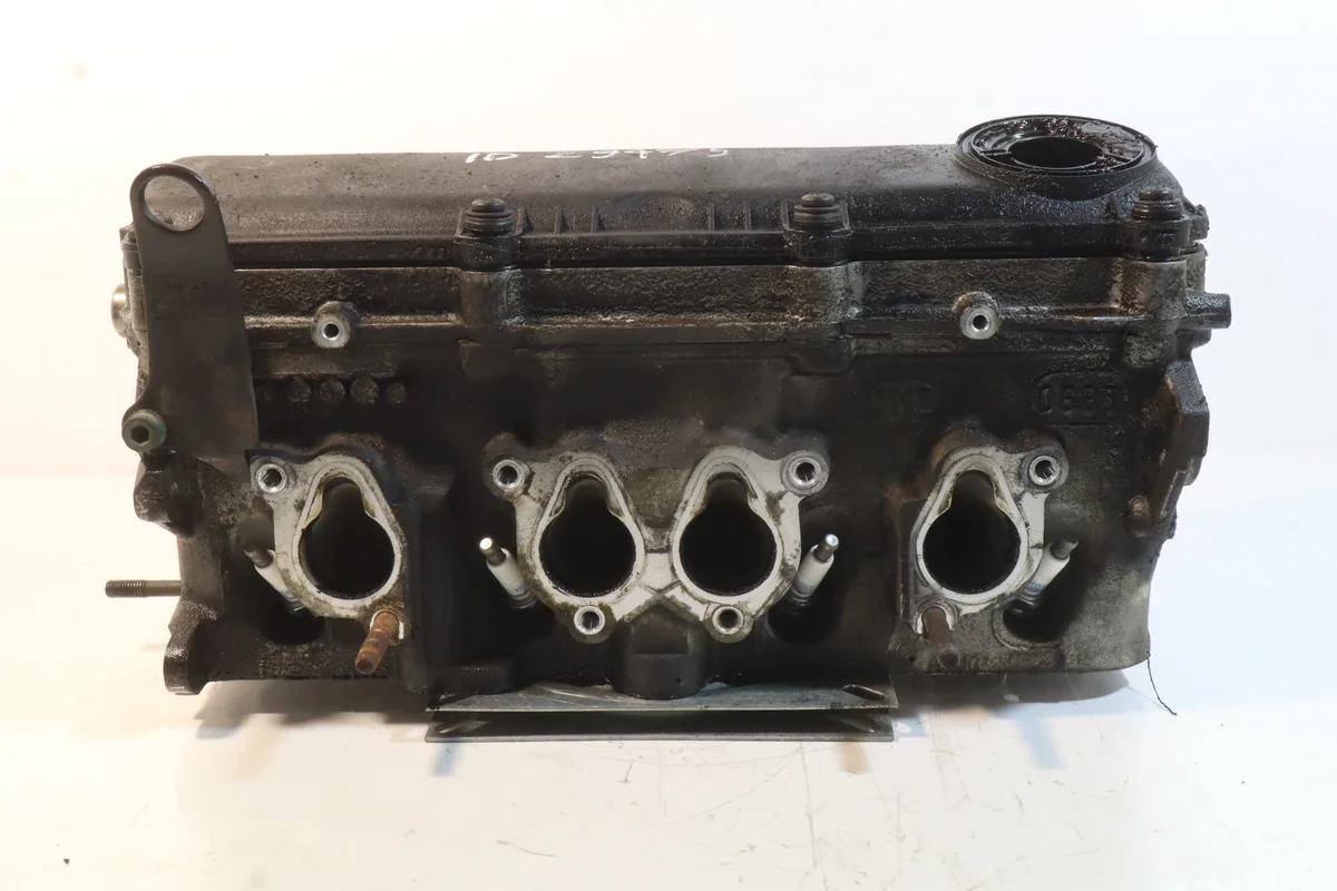 Cilinderkop Audi A3 8P 1.6 16V 068T