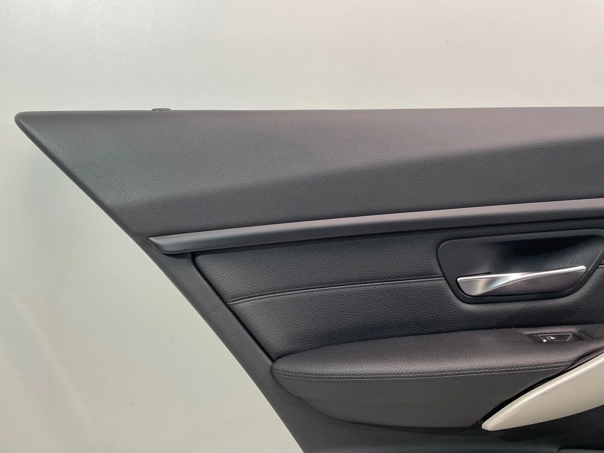 BMW 3 F30 F31 Türverkleidung links hinten image 4
