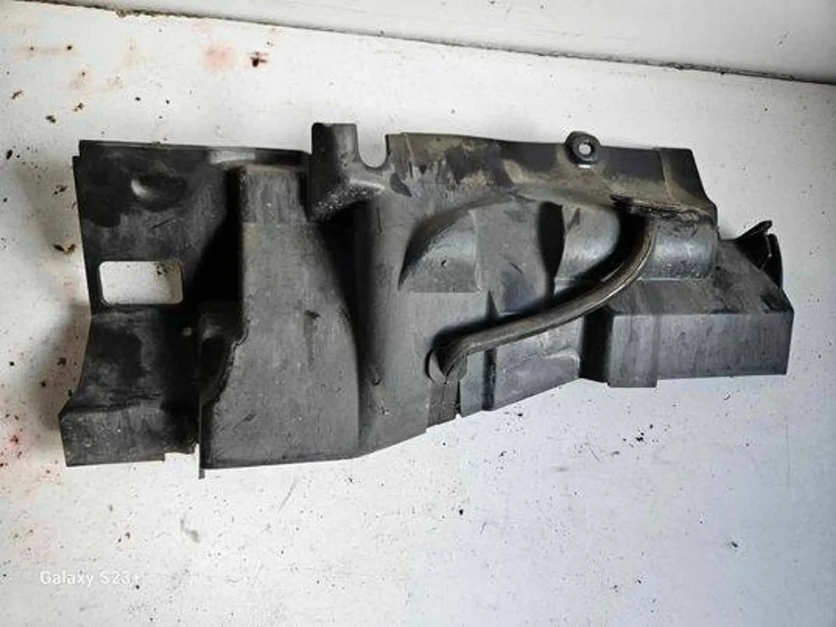 Peça Carroceria Volvo V50 4N5110B738AF Usada