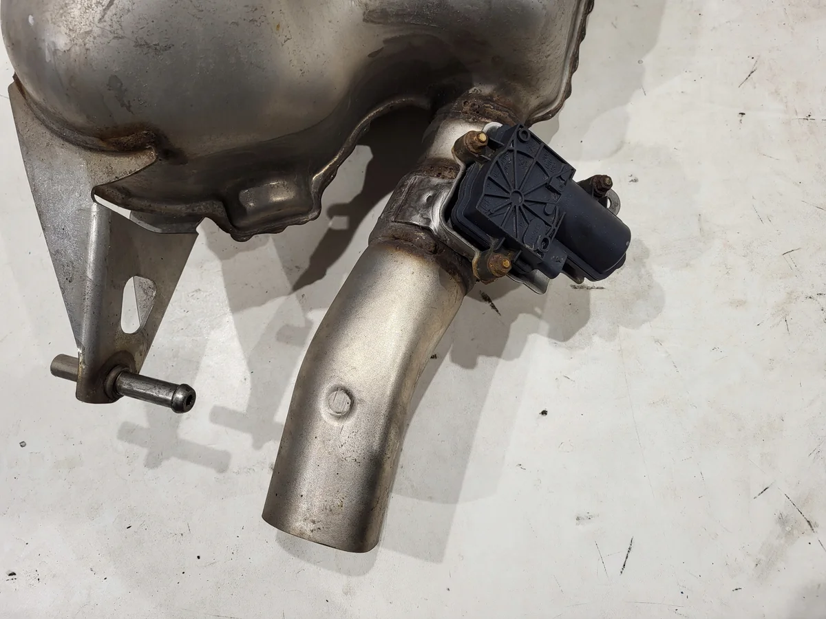 Einddemper links Mercedes E300 W213 A2134915201 image 4