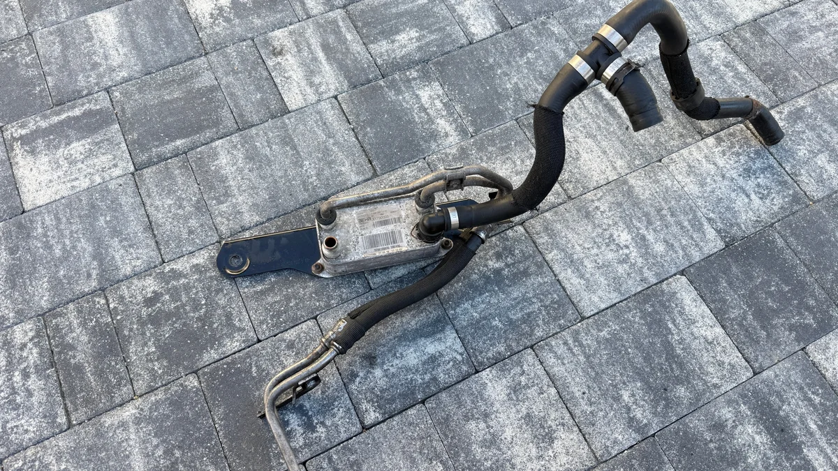 Öljynjäähdytin vaihteistolle Mercedes W212 image 4