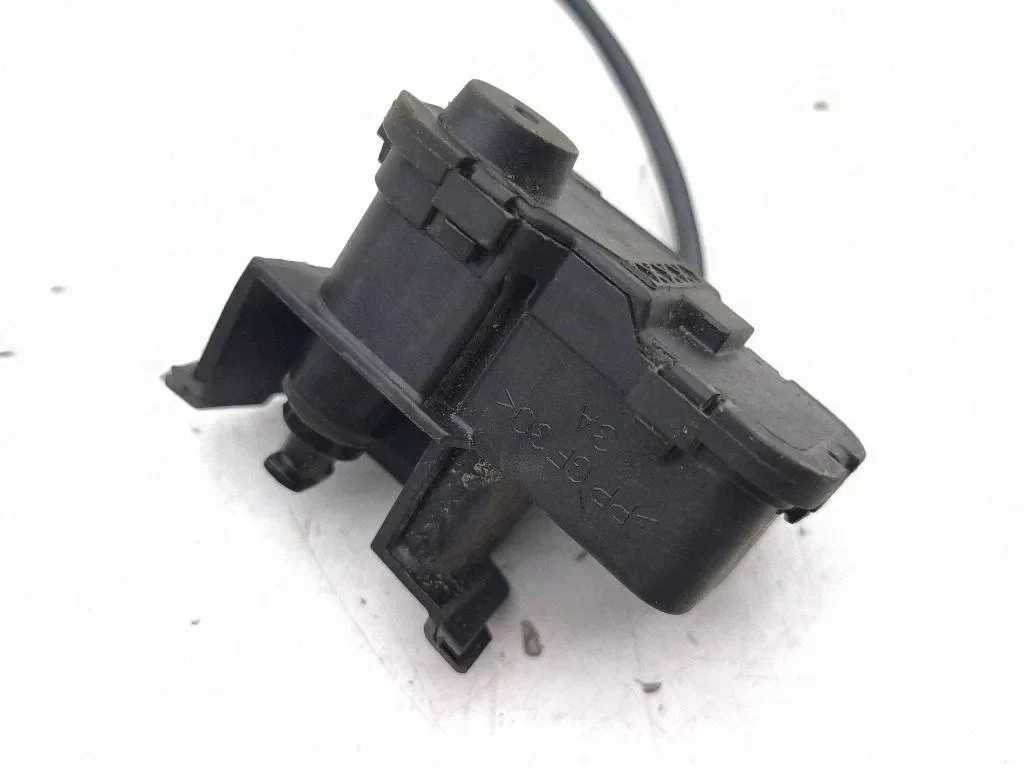 Actuador Tapa Combustible VW Golf VIII 5H0810773 image 3