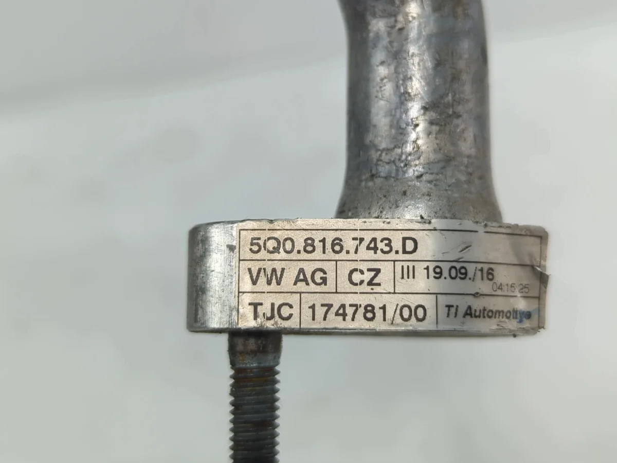 Klimaleitung VW Passat B8 5Q0816743D gebraucht image 5