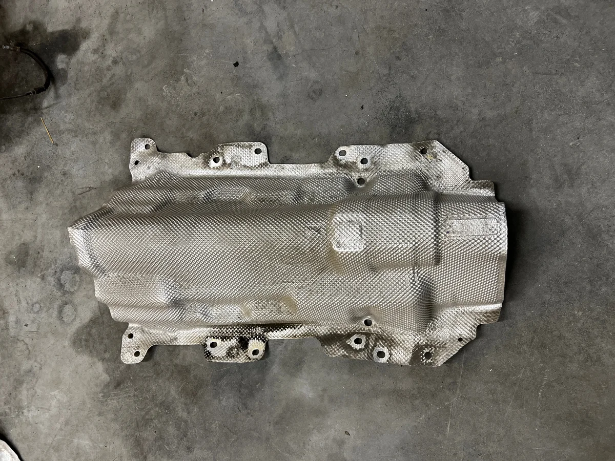 Volvo S90 V90 II Uitlaat Hitteplaat Gebruikt